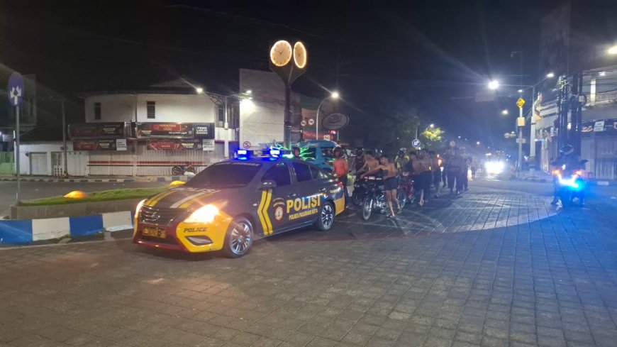 Patroli Pleton Siaga Cegah Gangguan Kamtibmas